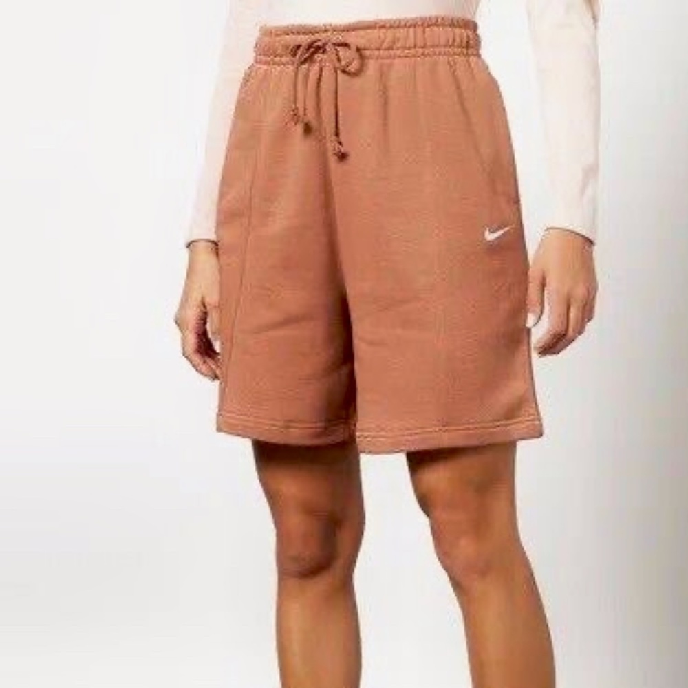 Nike Essencial Mineral Clay Fleece Shorts - Small